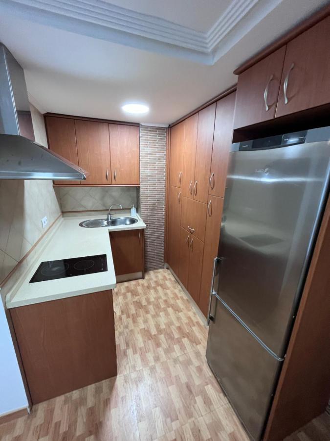 Gatu Villa Elvira Junto Al Hospital Y Playa 2 Dormit Y 2 Banos, Preferente Mayores De 25 Anos Y Familias Cádiz Eksteriør billede