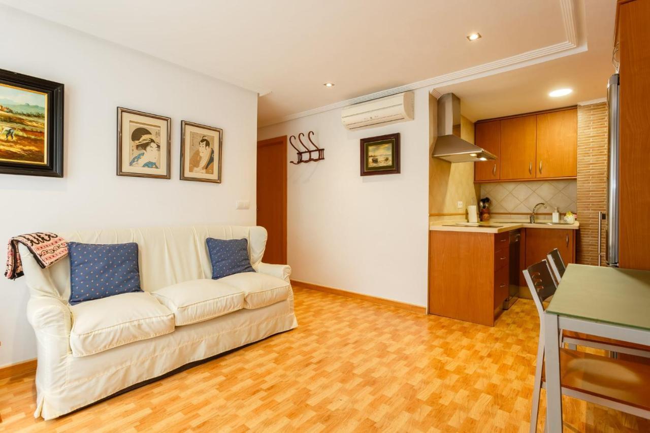 Gatu Villa Elvira Junto Al Hospital Y Playa 2 Dormit Y 2 Banos, Preferente Mayores De 25 Anos Y Familias Cádiz Eksteriør billede